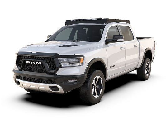 Front Runner Dometic RAM 1500 5. Gen Crew Cab (2019 - Heute) Slimsport Dachträger Kit / Scheinwerferbereit