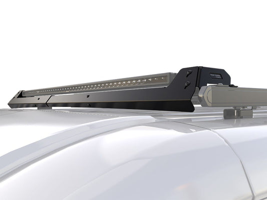 Front Runner Dometic Verstellbare Windschutzverkleidung für Slimpro Dachträger